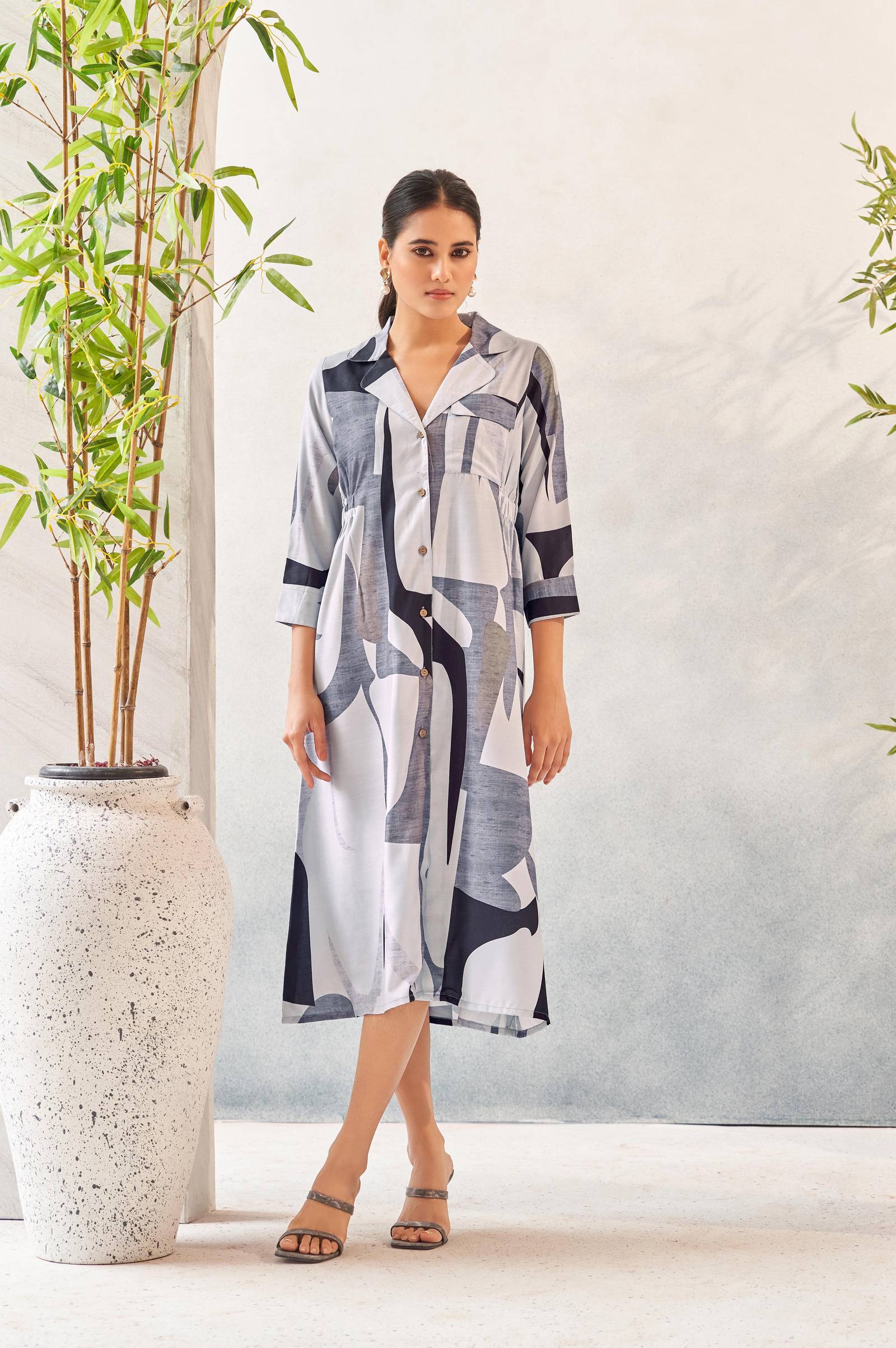 grey-digital-print-shirt-collar-midi-dress