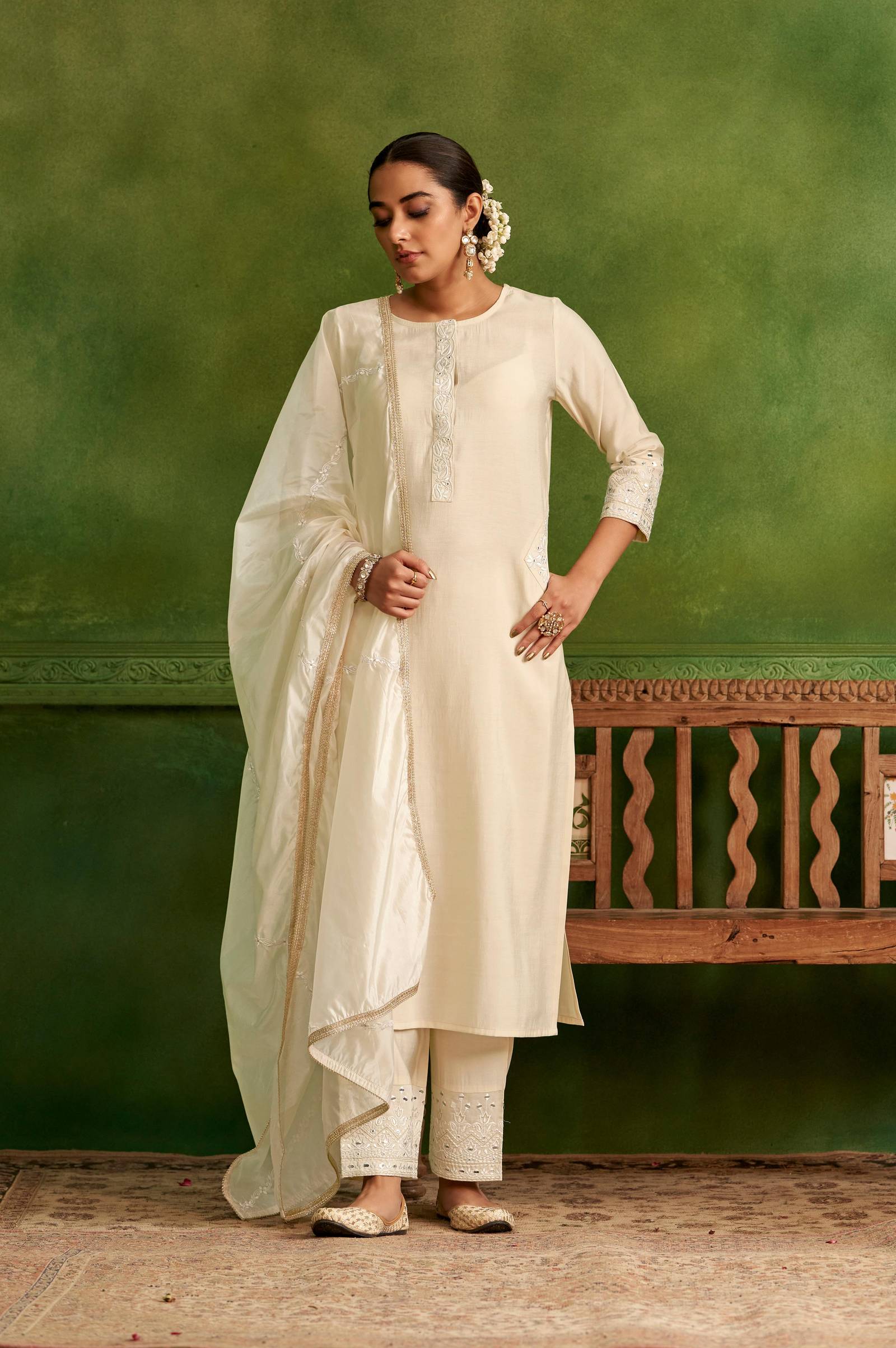 ivory-embroidered-kurta-and-dupatta-set