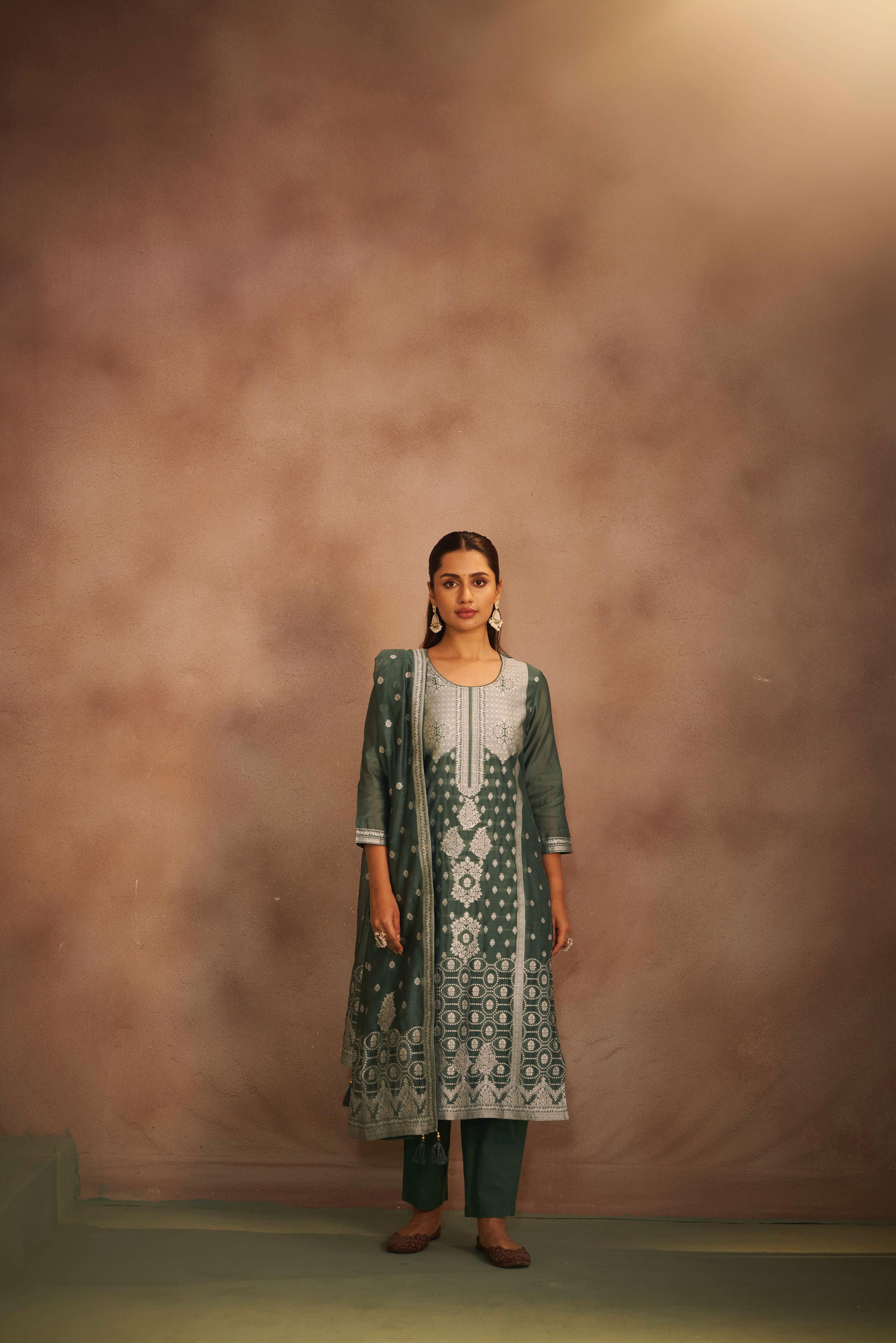 womens-green-jacquard-art-silk-flared-kurta-set-with-cotton-bottom-silk-blend-dupatta-6