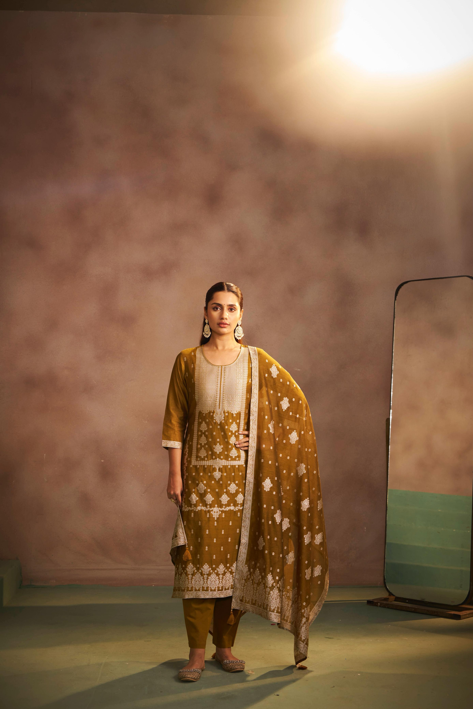 womens-mustard-jacquard-art-silk-flared-kurta-set-with-cotton-bottom-silk-blend-dupatta-7