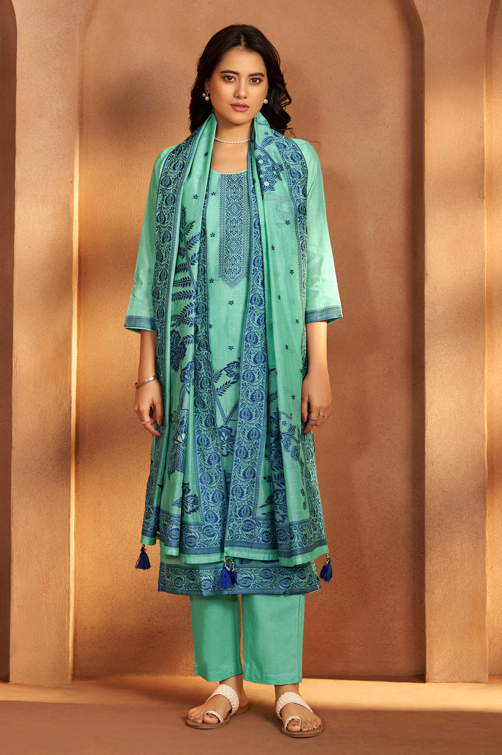 sky-blue-jacquard-art-silk-kurta-set-with-cotton-bottom-silk-jacquard-dupatta