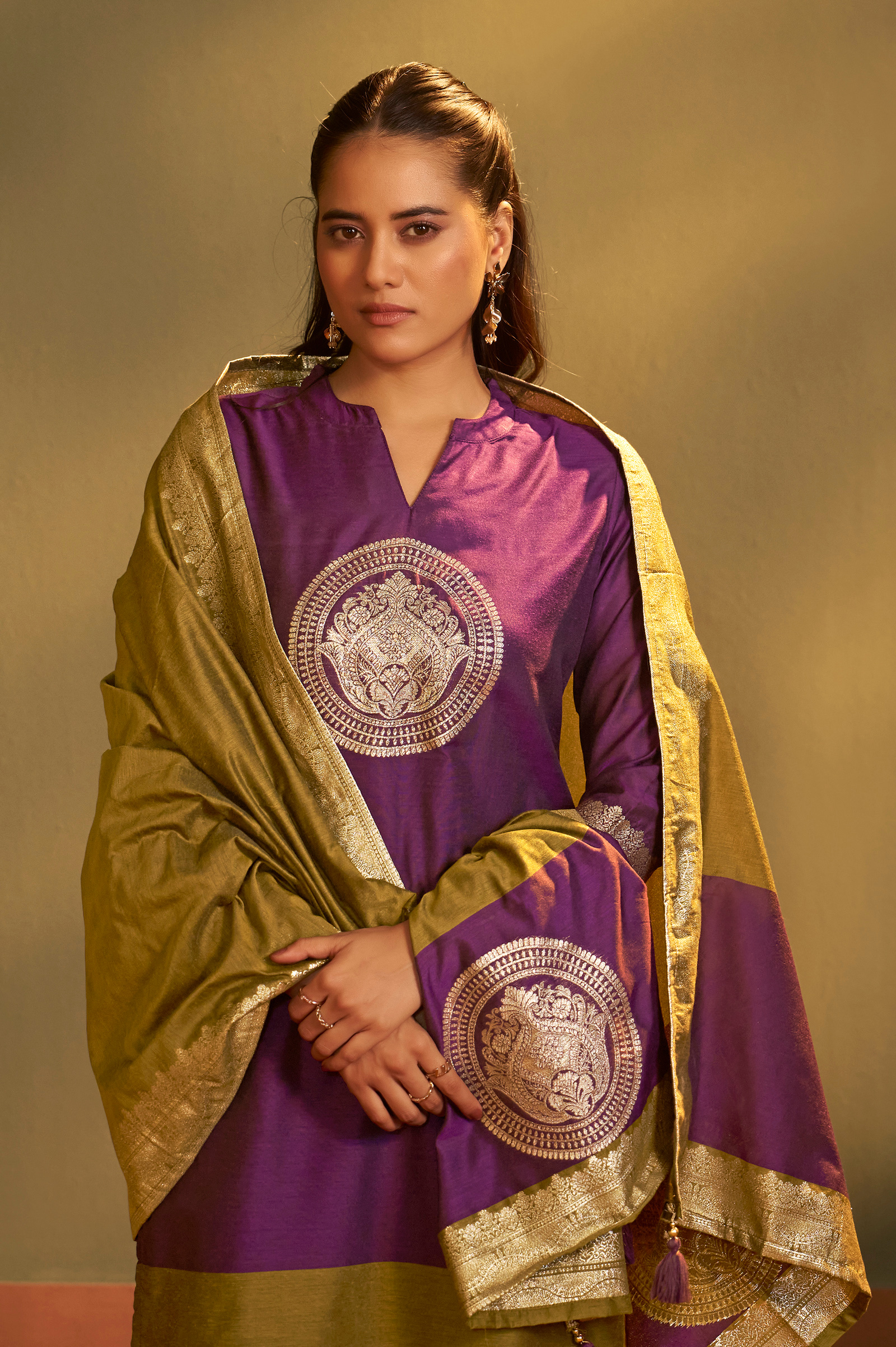 wine-jacquard-art-silk-kurta-set-with-cotton-bottom-silk-blend-dupatta