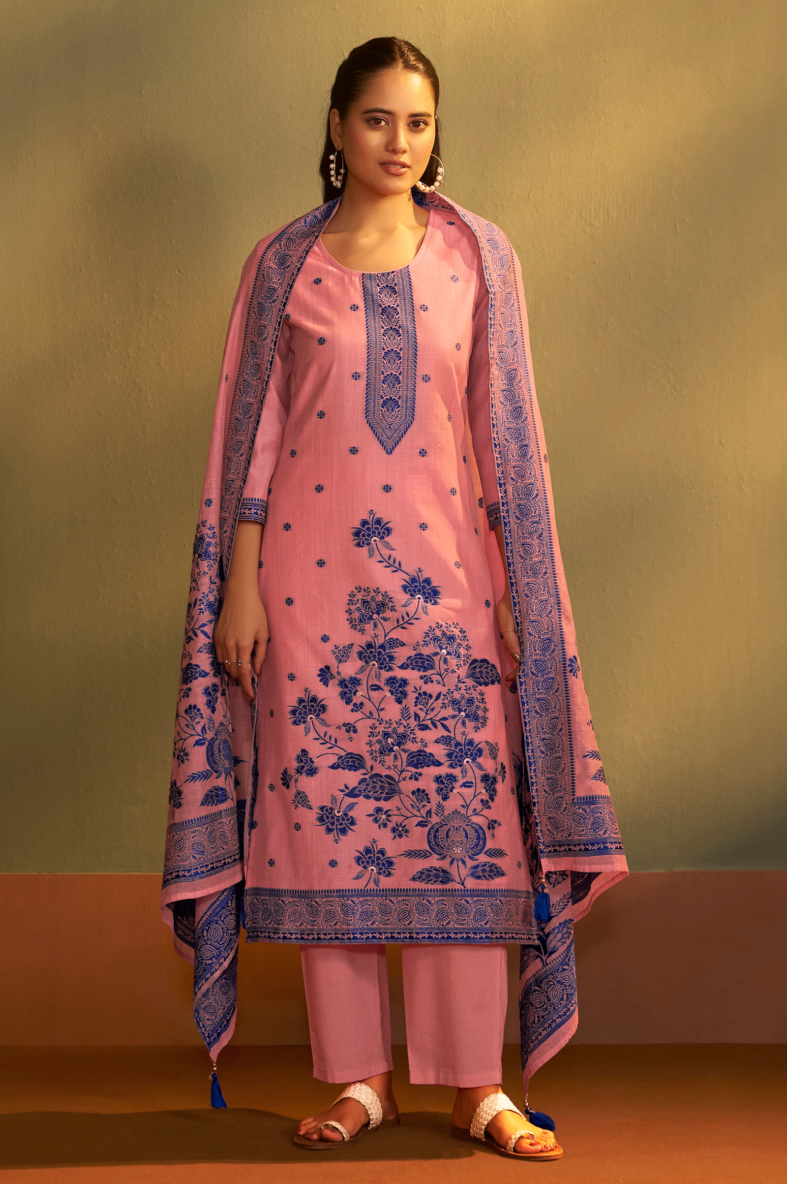pink-jacquard-art-silk-kurta-set-with-cotton-bottom-silk-blend-dupatta
