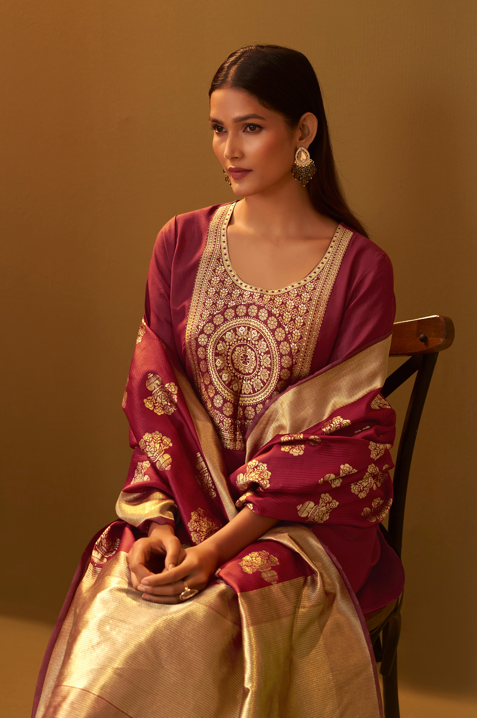 womens-festive-red-cotton-blend-jacquard-straight-kurta-with-solid-pant-and-silk-jacquard-dupatta-set