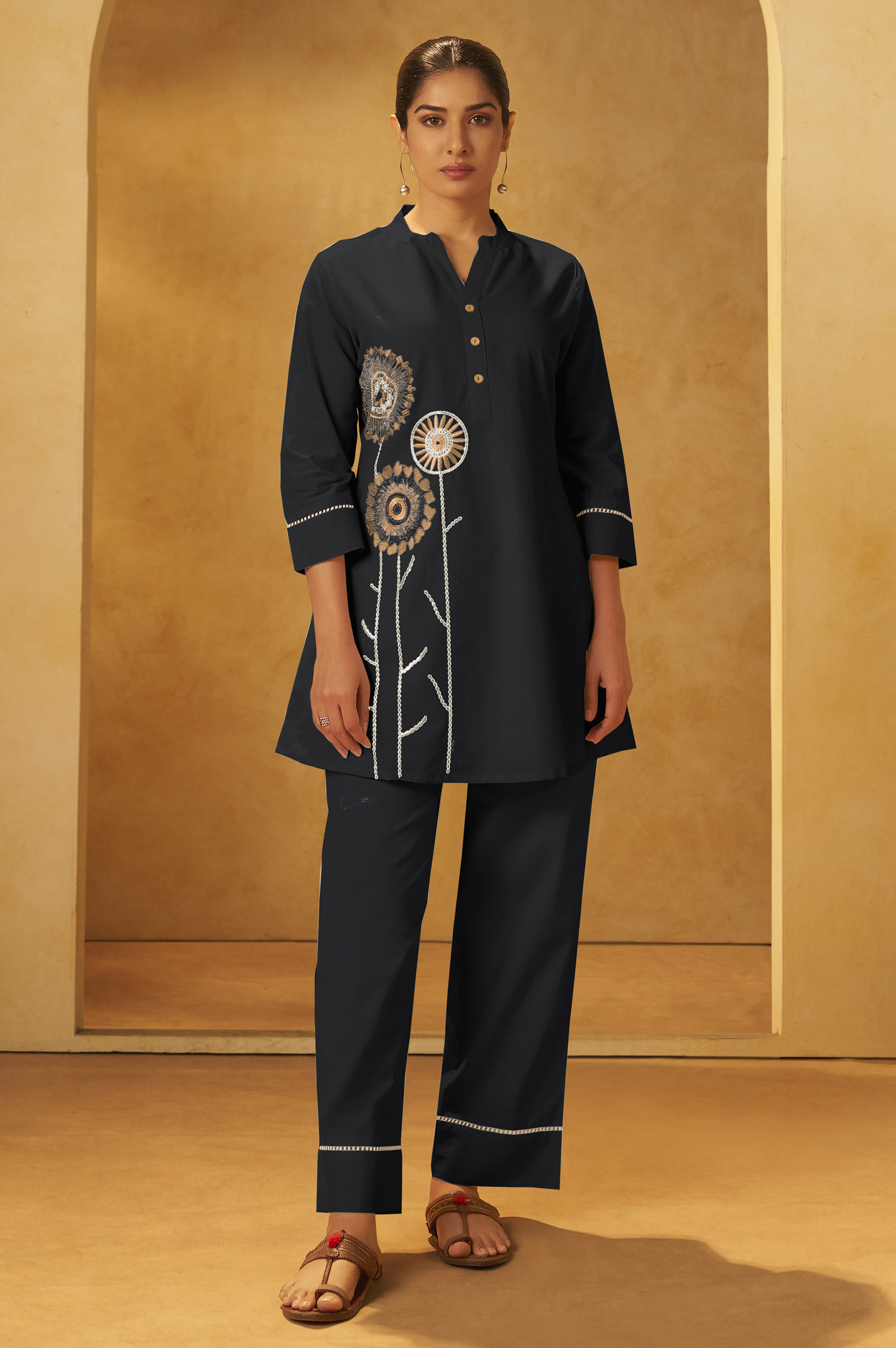 women-black-pure-cotton-embroidered-straight-kurta-co-ord-set