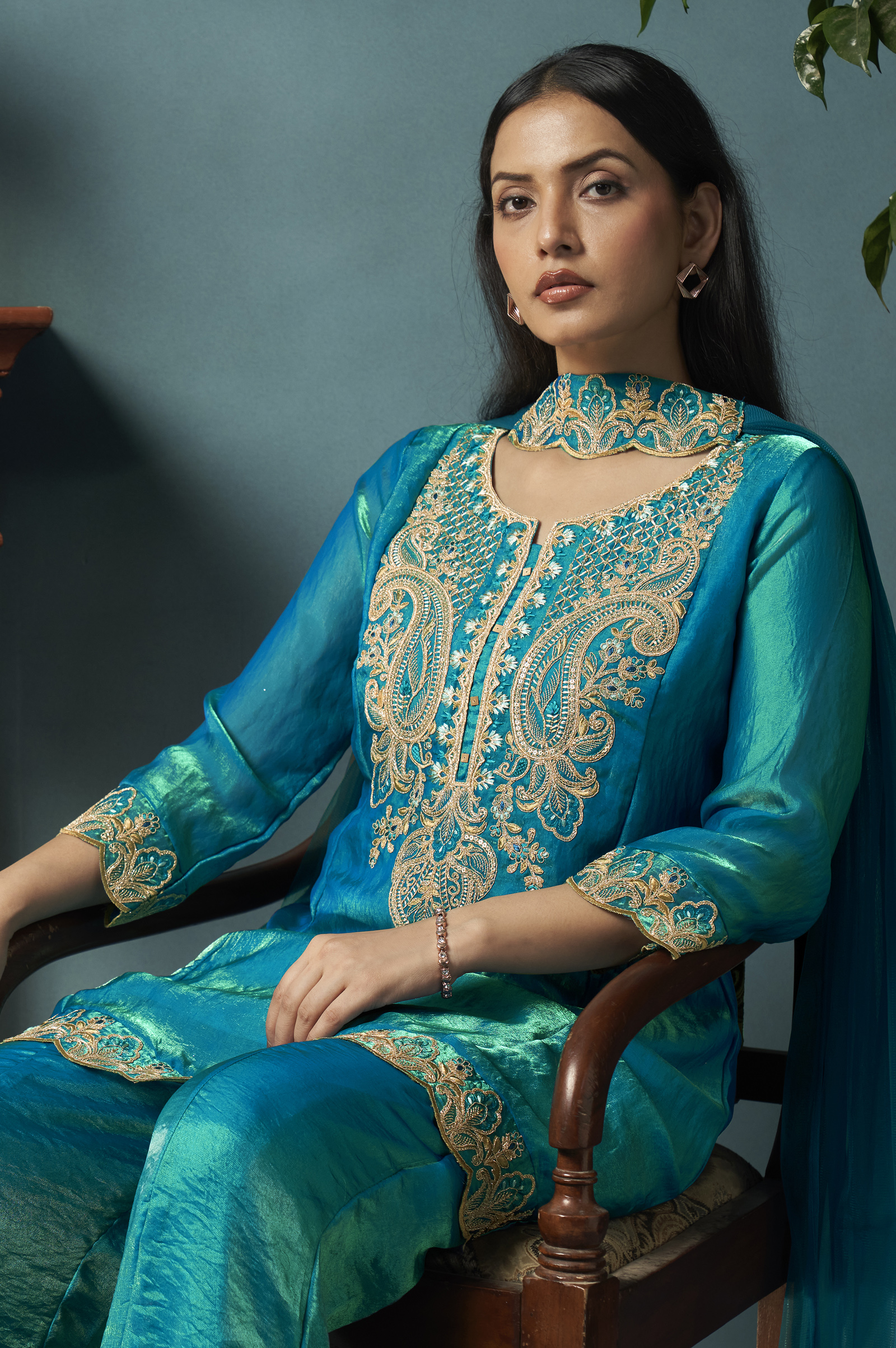 teal-blue-silk-blend-embroidered-straight-kurta-set-choker-net-dupatta