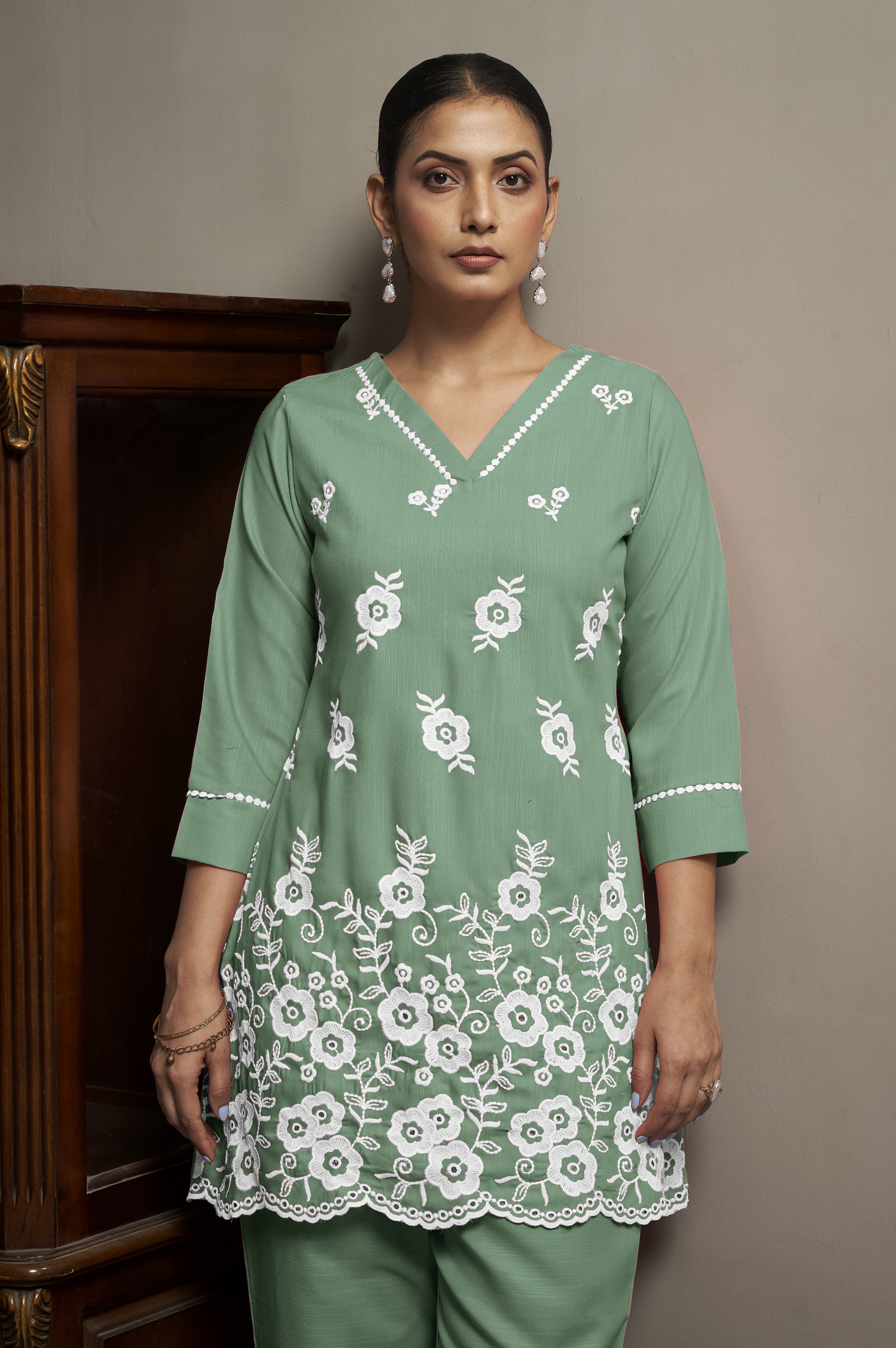 womens-green-pure-cotton-schiffli-embroidered-straight-co-ord-set