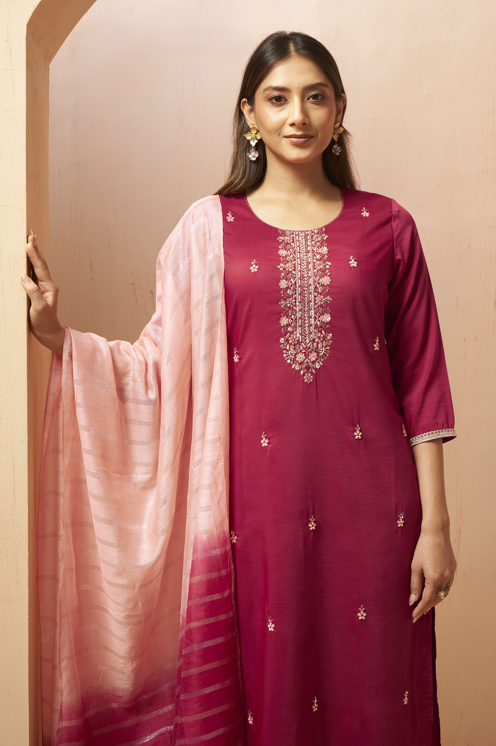 womens-red-embroidered-chinnon-kurta-set