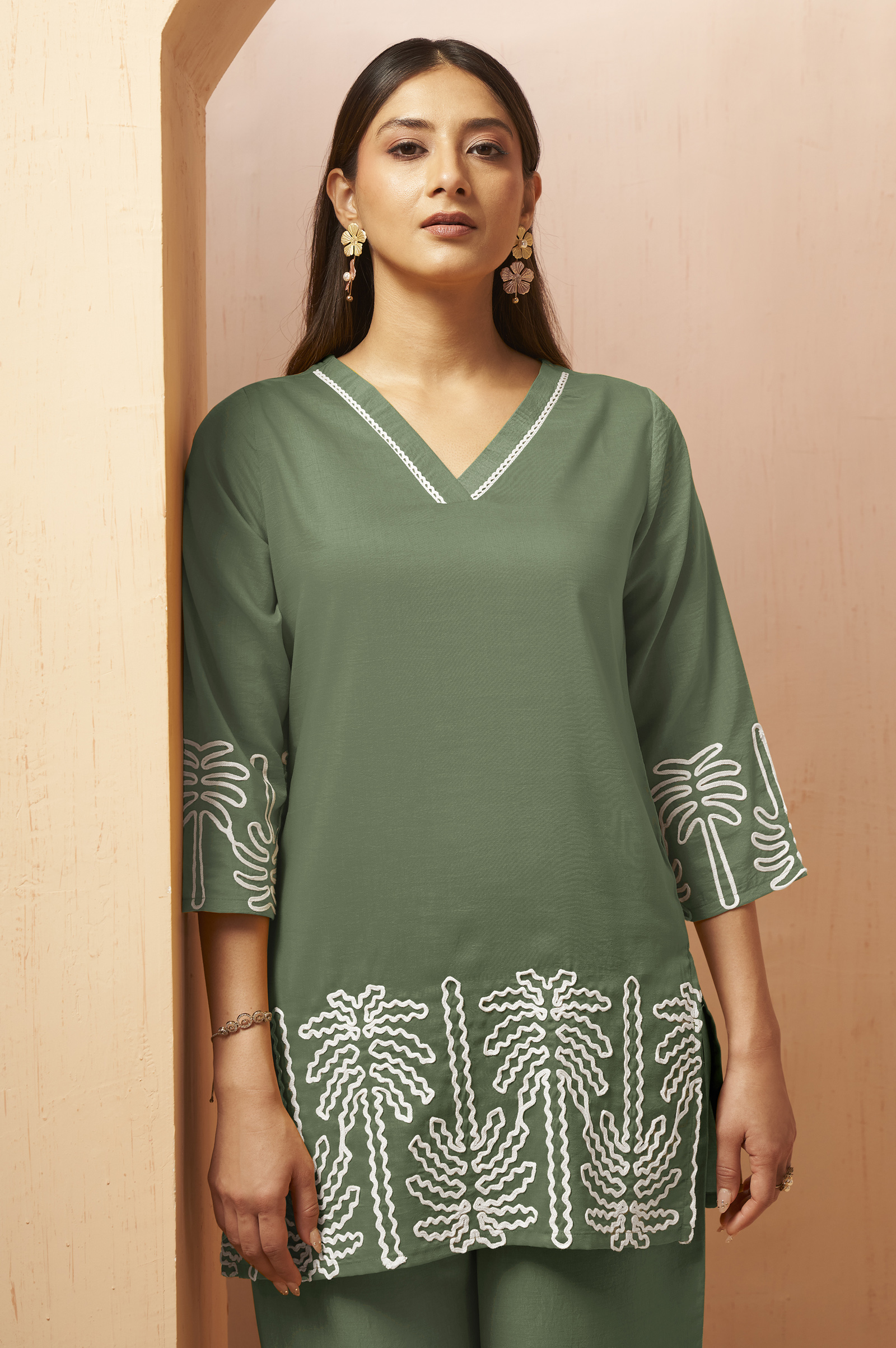 green-embroidered-cotton-blend-co-ord-set