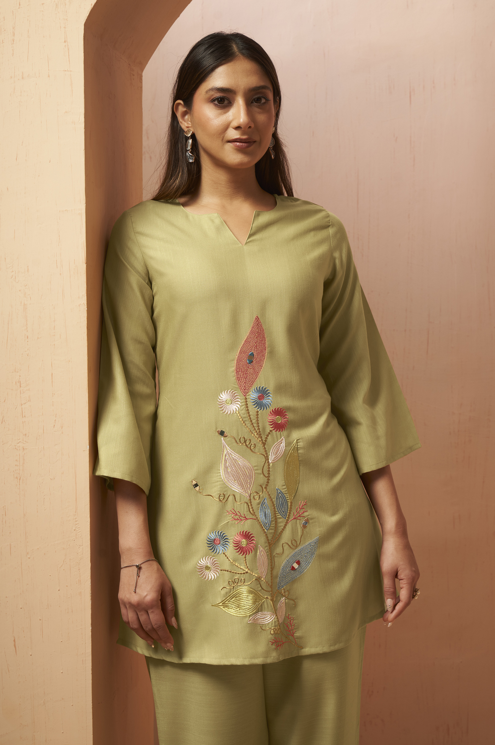 green-embroidered-mirror-work-co-ord-set