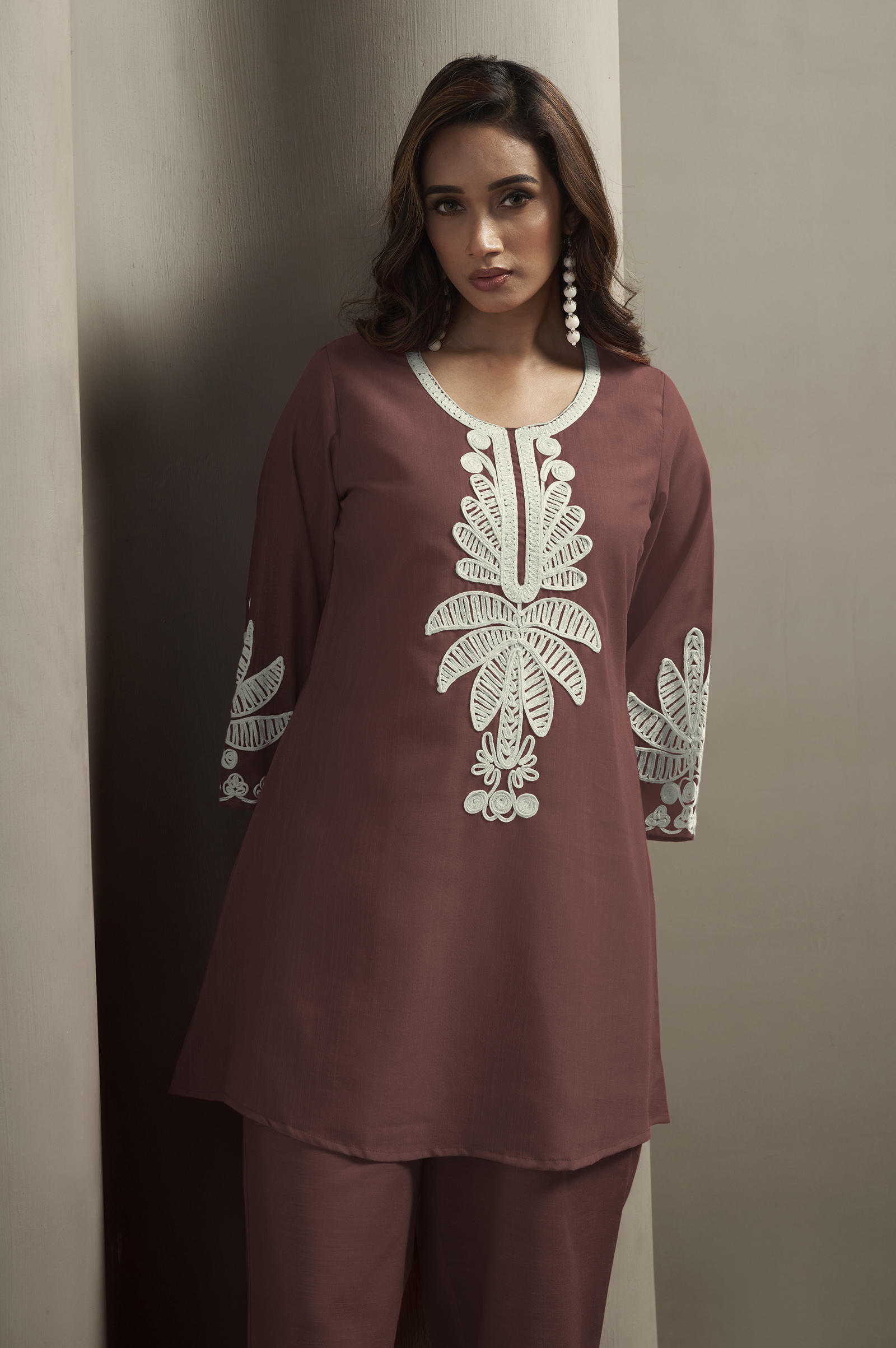 womens-coffee-cotton-blend-floral-embroidered-co-ord-set-with-straight-top-solid-pants