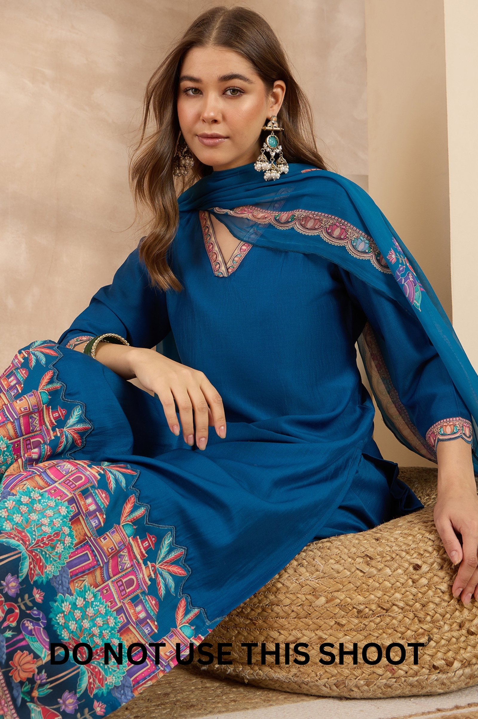 dresoul-women-blue-chinnon-applique-digital-print-kurta-pant-dupatta-set