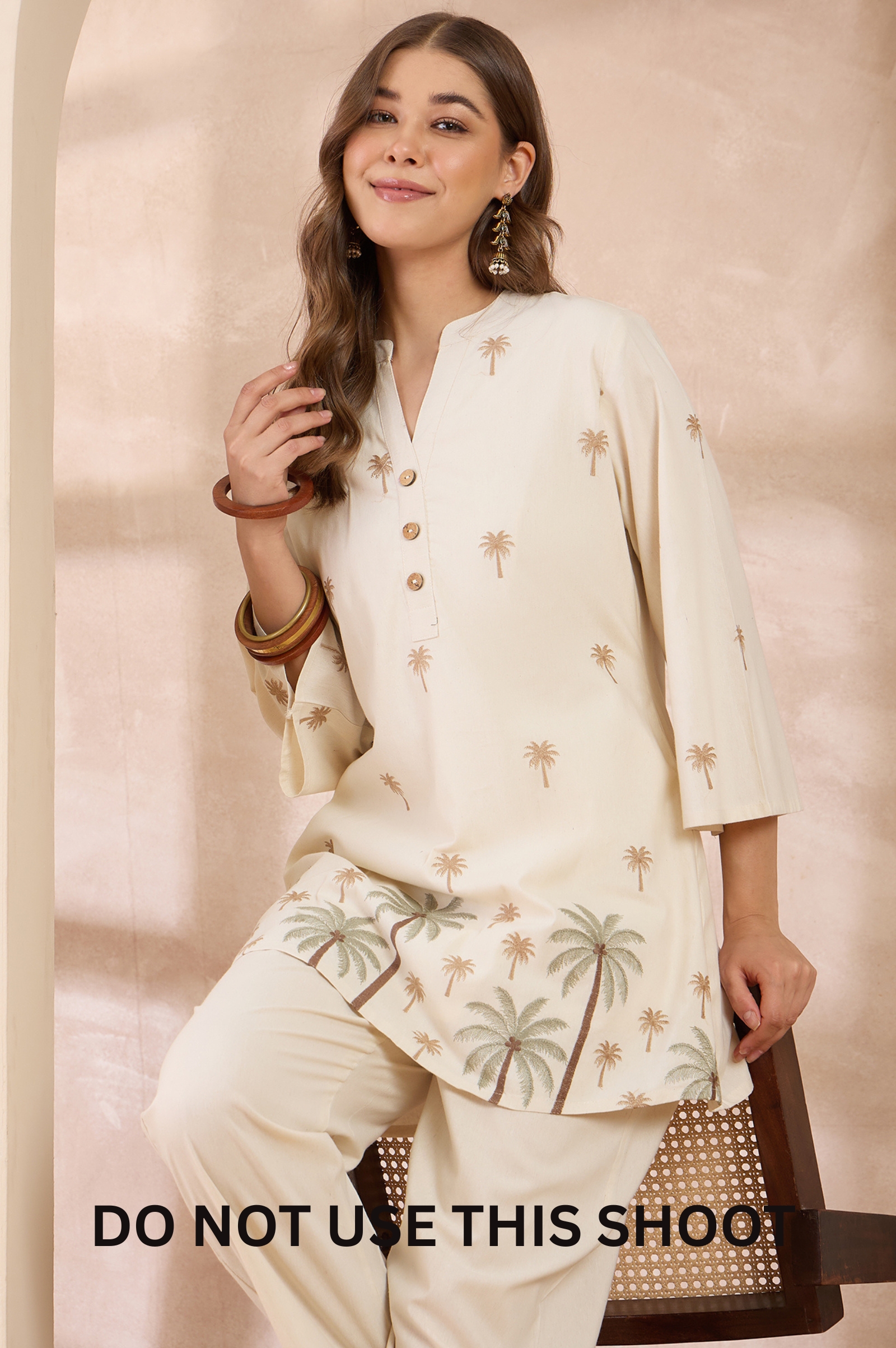 women-off-white-cotton-blend-embroidered-tunic-co-ord-set